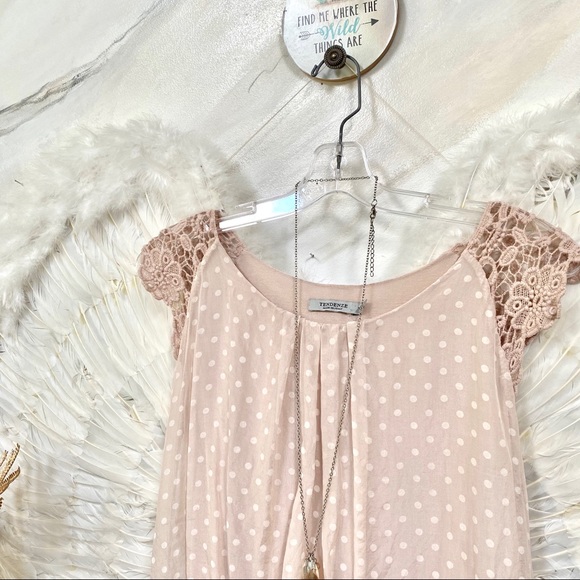 Gorgeous sheer Polkadot silk blouse - Picture 2 of 8